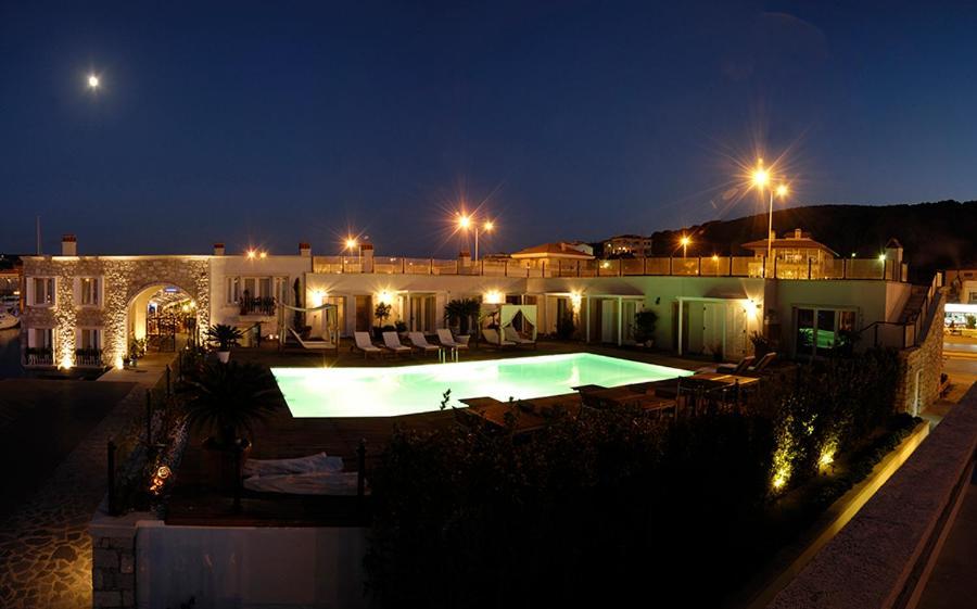 Cesme Marina Konukevi Exteriér fotografie